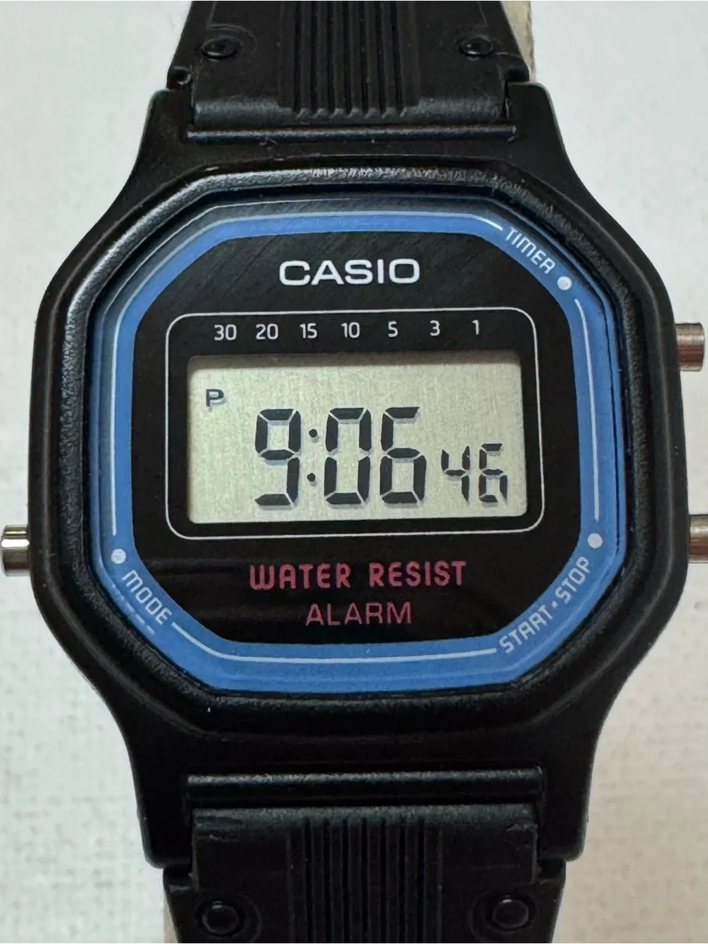Casio Vintage Women's Small Black Resin Digital Watch Blue 526 LA-11W